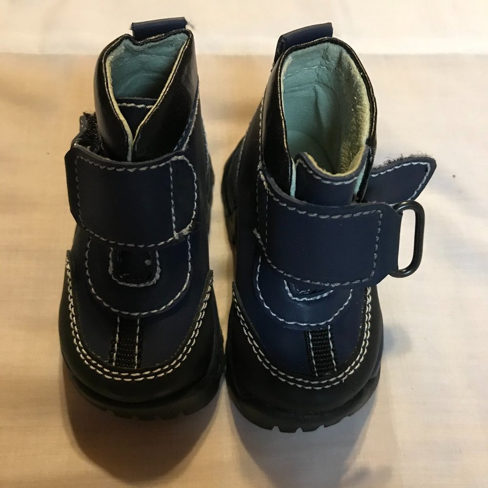 .Children's Place Navy Blue Hiking Boots (NWOT/Infant  Size 2)